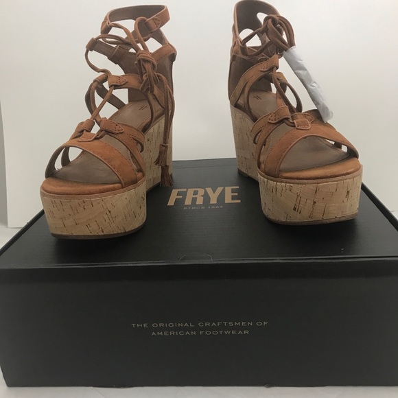🌺Frye Heather Gladiator Platform - 7 - Picture 2 of 5